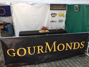 Jury-Ecke mit GourMonds Banner im Vordergrund
