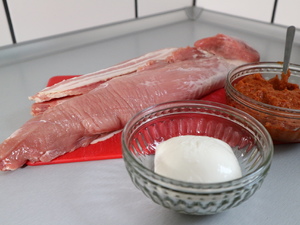Schweinefilet, Salz und Pesto