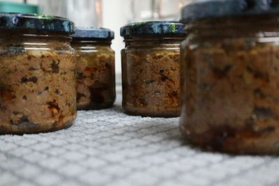 Gläser mit selbstgemachter Leberwurst
