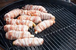 Wanner Wickel auf dem Grillrost